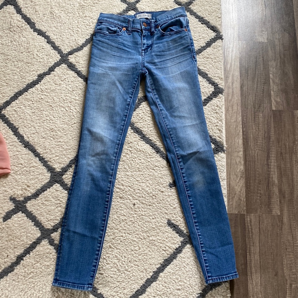 Madewell skinny skinny jeans. Size 24. Good condition